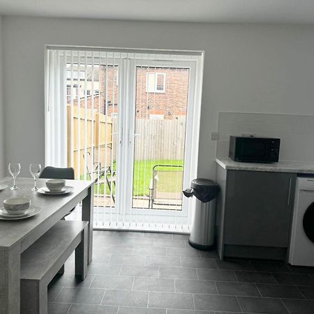 Spacious 4-Bed Semi-Detached Home With Garden Liverpool Zewnętrze zdjęcie