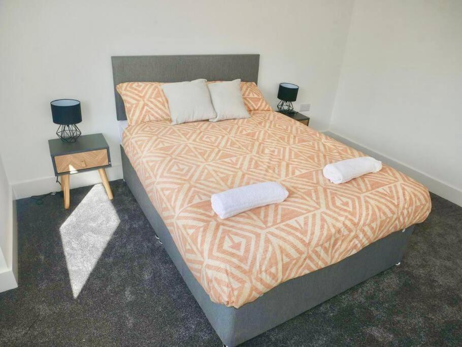 Spacious 4-Bed Semi-Detached Home With Garden Liverpool Zewnętrze zdjęcie